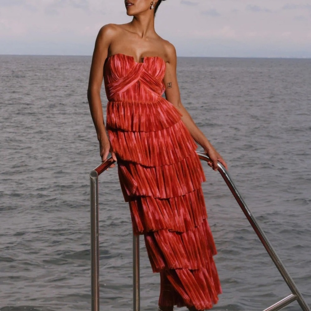Hutch Design Anthropologie Simi Strapless Tiered Red Dress - Picture 2 of 5
